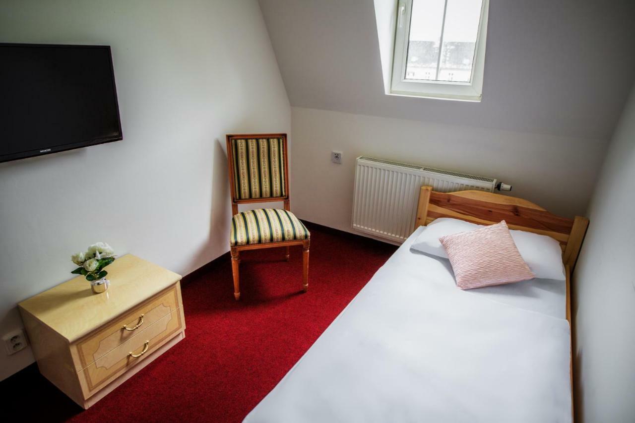 Hotel Dejmalik Litoměřice Extérieur photo